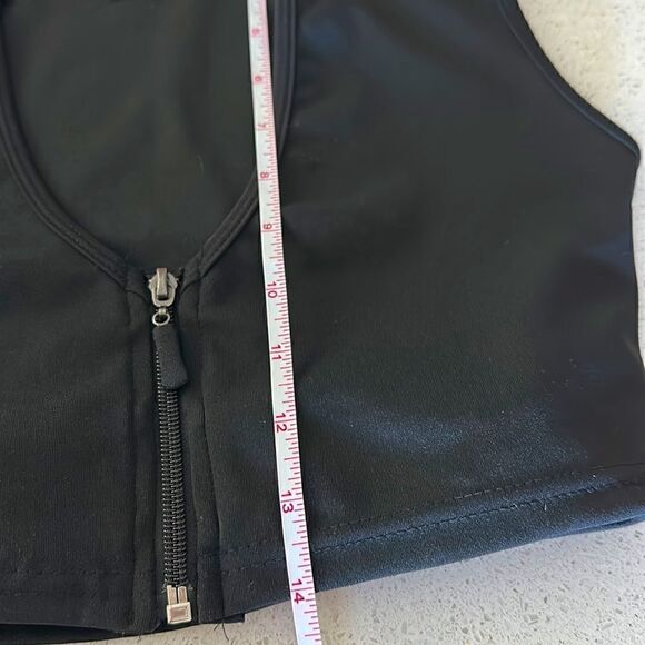 Fashion Nova Cropped Black Zip Up V Neck Tank Sleeveless Vest Style XS - Picture 8 of 11